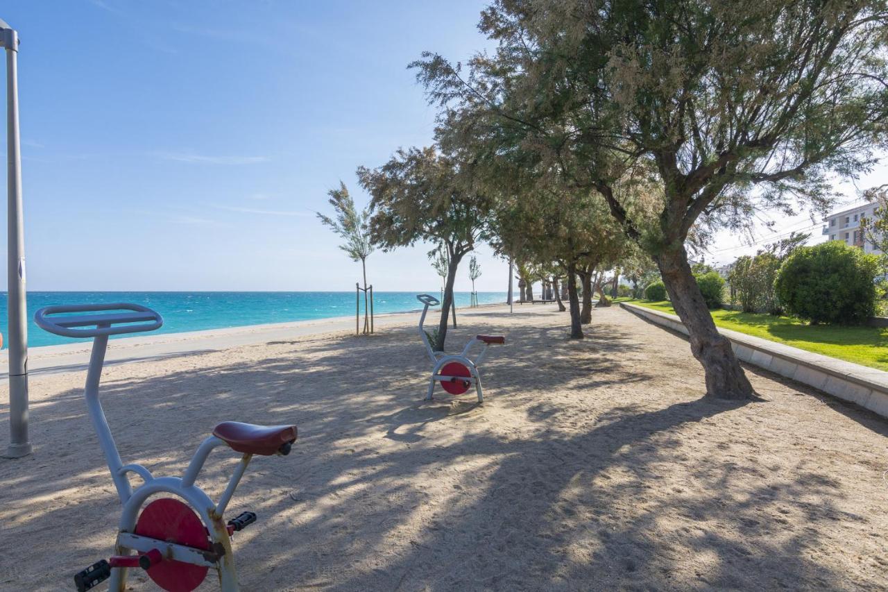 Homeholidaysrentals Margot - Costa Barcelona ピネダ・デ・マール エクステリア 写真
