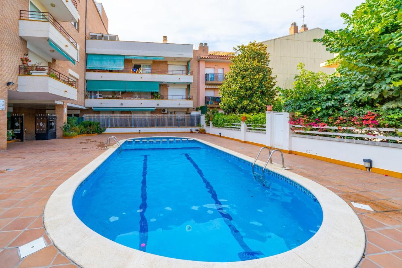 Homeholidaysrentals Margot - Costa Barcelona ピネダ・デ・マール エクステリア 写真